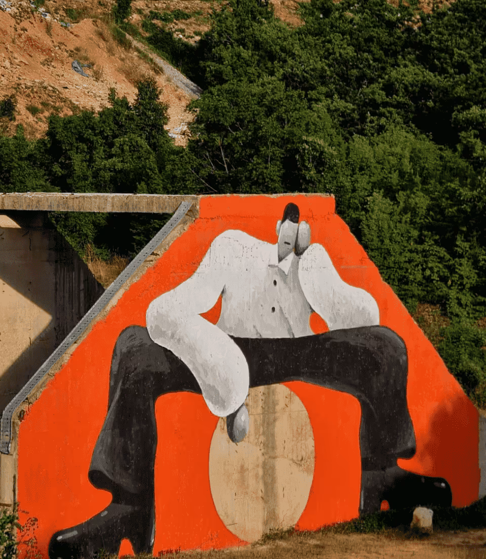 Renderism mural by Martynas Auz, modelled in VR and hand-painted (1)